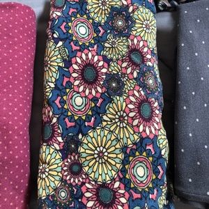 Sold! LulaRoe TC2 Leggings